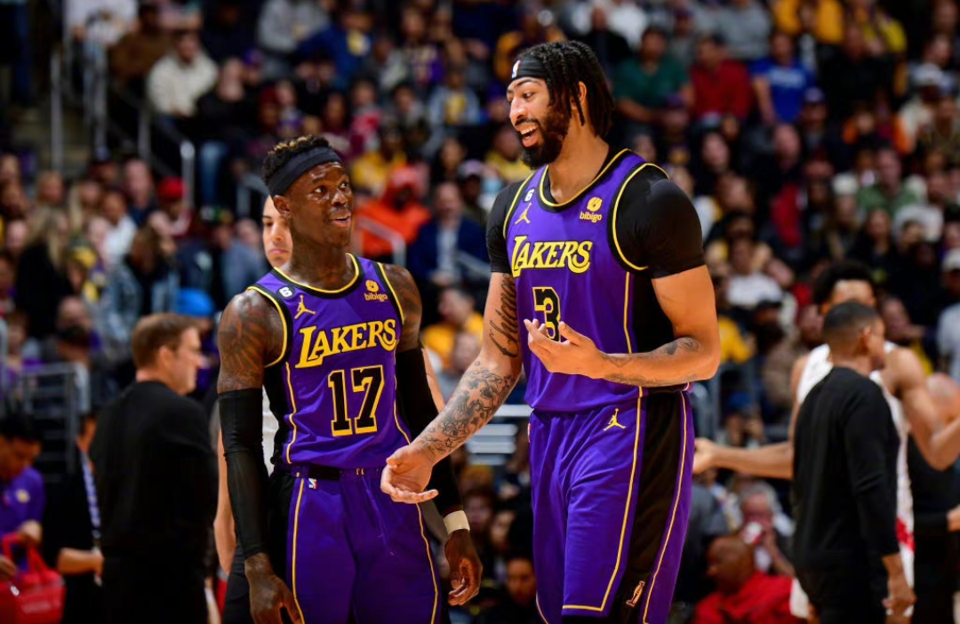 爱游戏官方首页RNG观众热烈欢呼！，Uzi迎来十二赛季出色发挥气势如虹延续的简单介绍